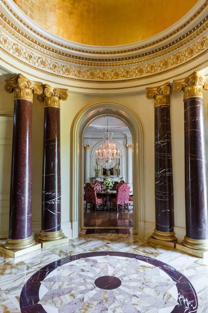 luxury-estate-interiors-marble-sculpture