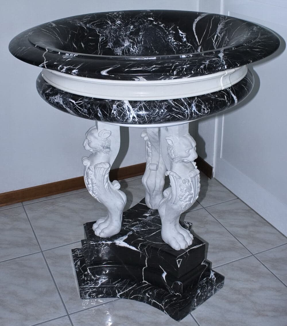 arte2000-holywaterfont-marble-nero-marquinia