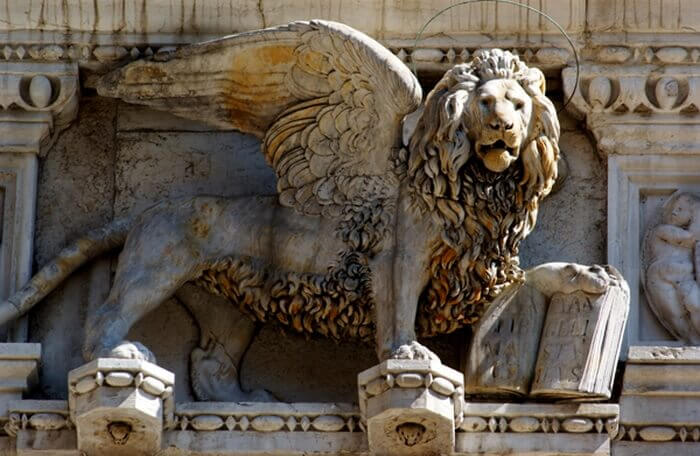 san-marco-lion-scala-giganti-marble