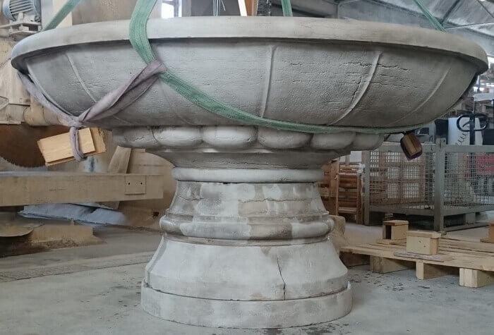 Vasca per fontana in pietra Istria anticata