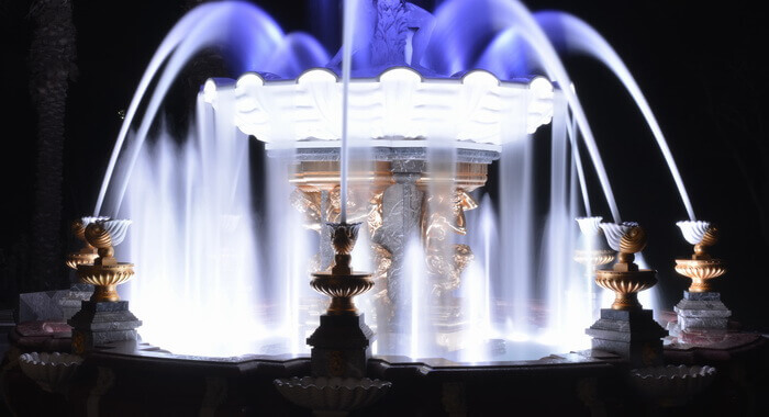 Arlenia fountain with light and water games